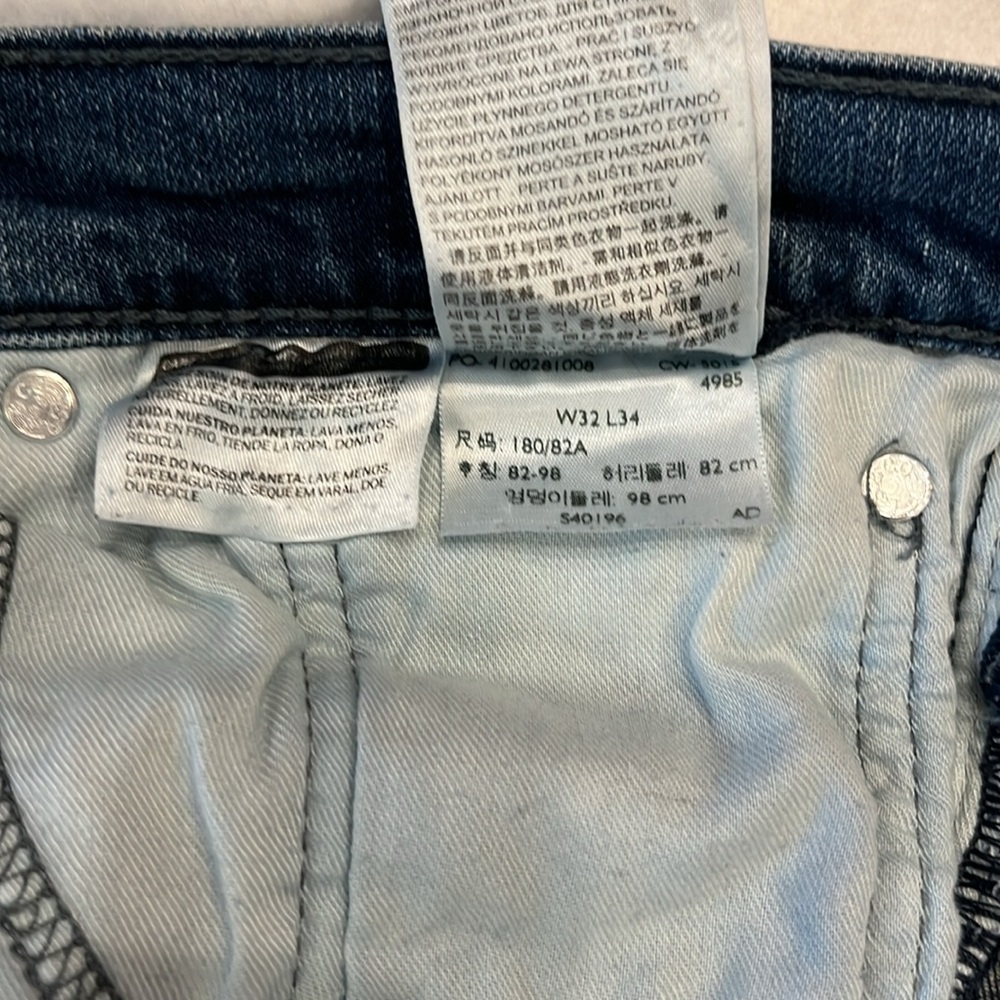 Levi Strauss & Co. Men's 514 Jeans -  32W x 34L - Used - Picture 6 of 7